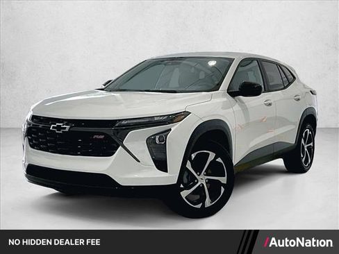 Used 2024 Chevrolet Trax RS FWD image 1