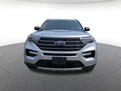 Used 2020 Ford Explorer XLT w/ Equipment Group 202A RWD image 9