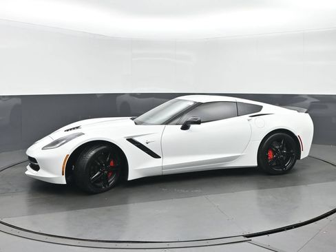 Used 2017 Chevrolet Corvette Stingray Coupe w/ 1LT RWD image 6