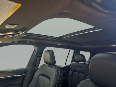 New 2025 Jeep Grand Cherokee L Limited RWD image 15