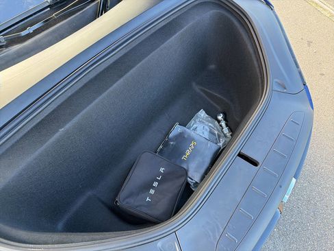 Used 2022 Tesla Model X Plaid image 15