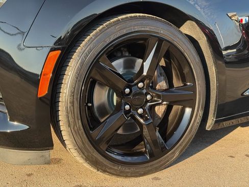 Used 2018 Chevrolet Camaro SS image 19