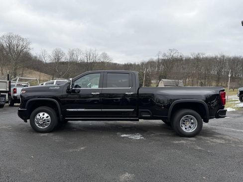 Used 2024 Chevrolet Silverado 3500 High Country w/ High Country Premium Package image 5
