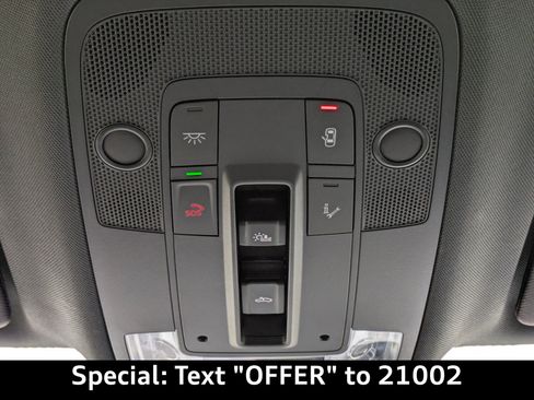 Used 2025 Audi Q3 2.0T Premium w/ Convenience Package image 24