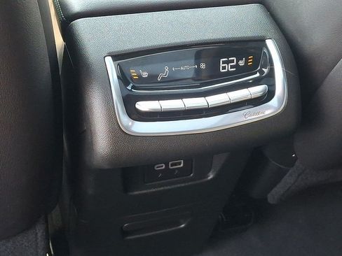 Certified 2024 Cadillac XT6 Premium Luxury AWD/4WD image 10