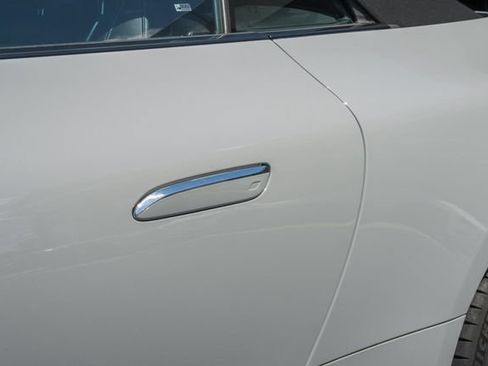 Used 2022 Mercedes-Benz SL 55 AMG 4MATIC w/ Driver Assistance Package image 19