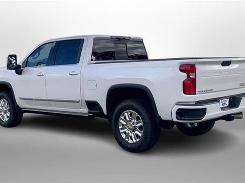Used 2024 Chevrolet Silverado 2500 High Country w/ High Country Premium Package image 10