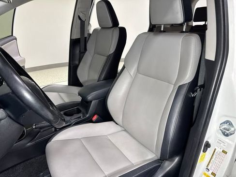 Used 2018 Toyota RAV4 Limited w/ Carpet Mat Package FWD image 16