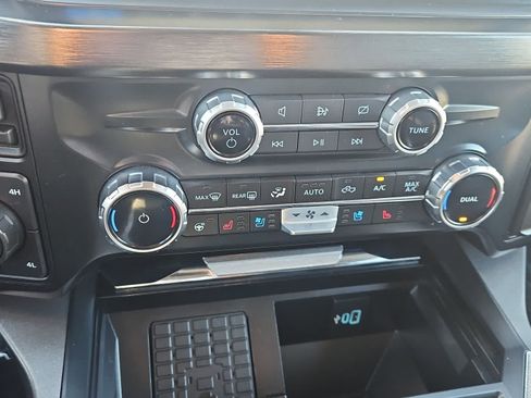 Used 2023 Ford F250 Lariat w/ FX4 Off-Road Package image 17