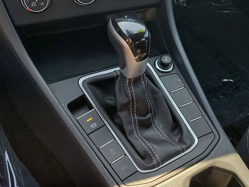 Used 2024 Volkswagen Jetta Sport image 25