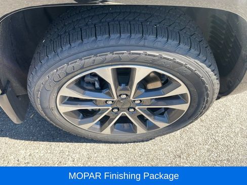 Certified 2024 Jeep Grand Cherokee L Overland w/ Advanced Protech Group III AWD/4WD image 14