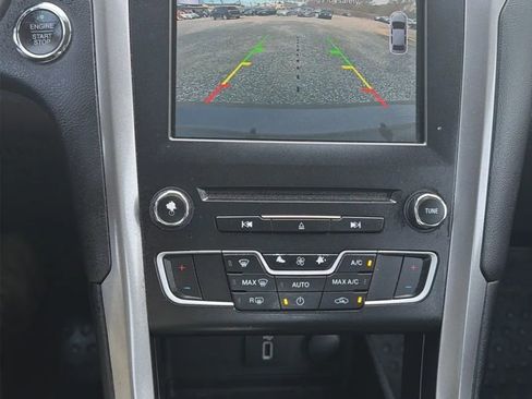 Used 2018 Ford Fusion SE w/ Fusion SE Technology Package image 36