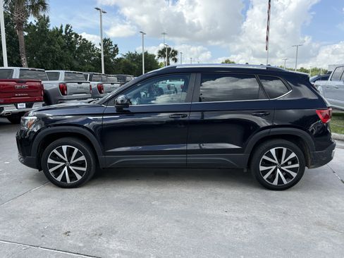 Used 2024 Volkswagen Taos SE FWD image 8