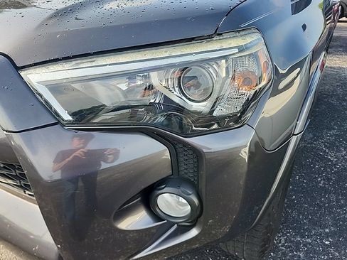 Used 2020 Toyota 4Runner SR5 RWD image 9