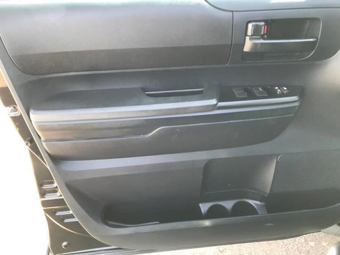 Used 2014 Toyota Tundra SR image 7