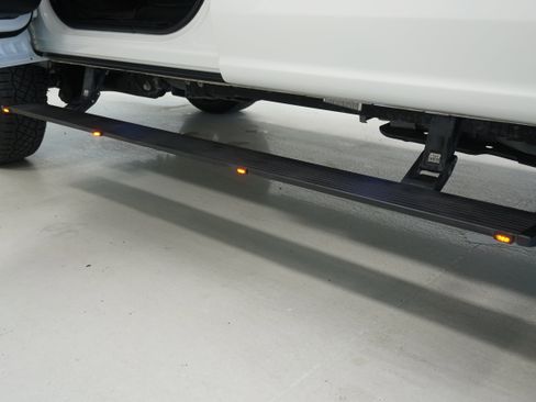 Used 2023 Ford F350 Lariat w/ Chrome Package image 10