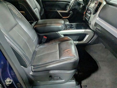 Used 2018 Nissan Titan PRO-4X w/ Pro-4x Convenience Package image 21