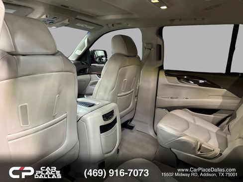 Used 2016 Cadillac Escalade Luxury RWD image 26