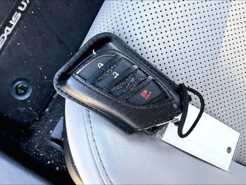 Used 2020 Lexus UX 200 w/ Premium Package image 11