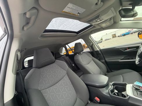 Used 2020 Toyota RAV4 XLE w/ Convenience Package AWD/4WD image 44
