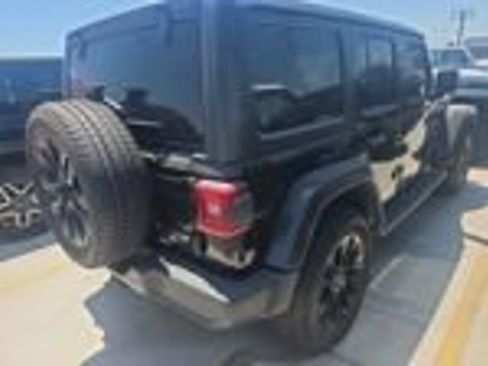 Used 2023 Jeep Wrangler Unlimited Sahara w/ Cold Weather Group AWD/4WD image 7