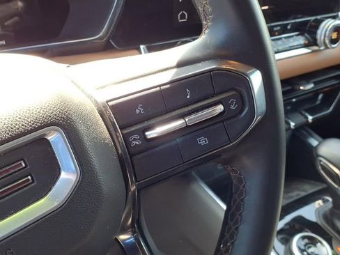 Used 2023 GMC Canyon AT4 w/ Technology Package image 22