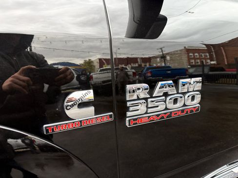 Used 2016 RAM 3500 Laramie Longhorn image 12