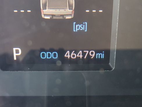 Used 2022 Toyota Tundra SR5 w/ SR5 Convenience Package image 30