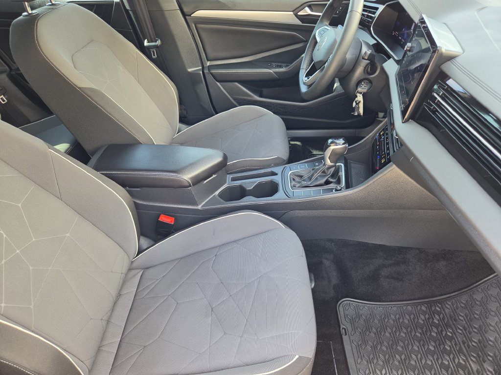 Used 2026 Volkswagen Jetta Sport FWD image 12