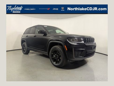 New 2026 Jeep Grand Cherokee Altitude RWD image 1