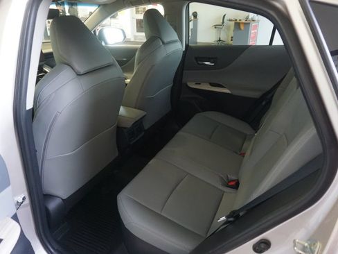 Certified 2024 Toyota Venza XLE AWD/4WD image 22