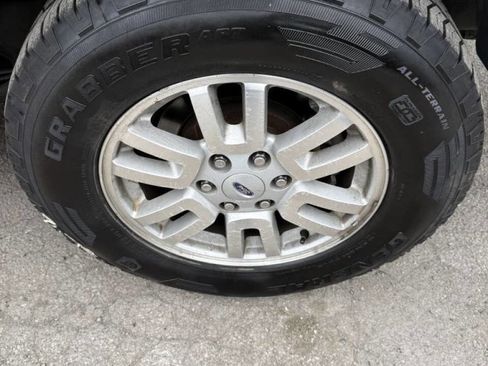 Used 2012 Ford Expedition XLT image 28