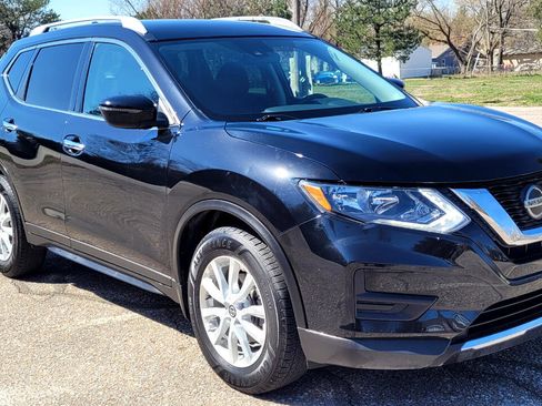 Used 2019 Nissan Rogue S w/ Special Edition Package image 9