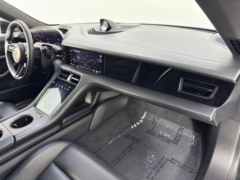 Used 2020 Porsche Taycan Turbo image 15
