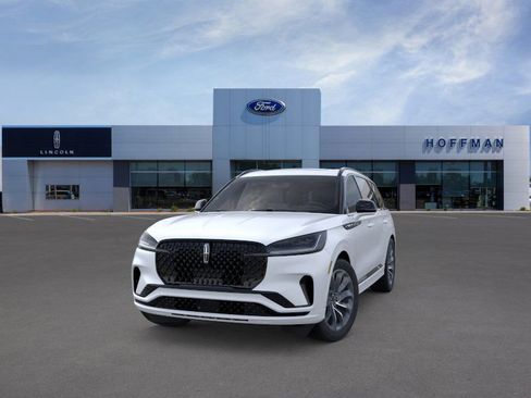 New 2026 Lincoln Aviator AWD w/ Jet Appearance Package image 2