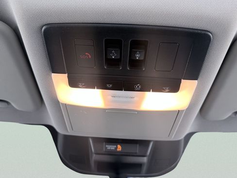 Used 2021 Nissan Rogue SV w/ Premium Package FWD image 47