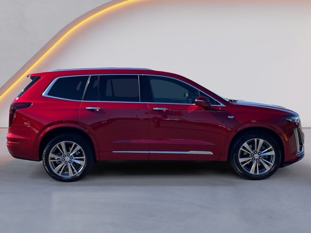 Used 2024 Cadillac XT6 Premium Luxury AWD/4WD image 7