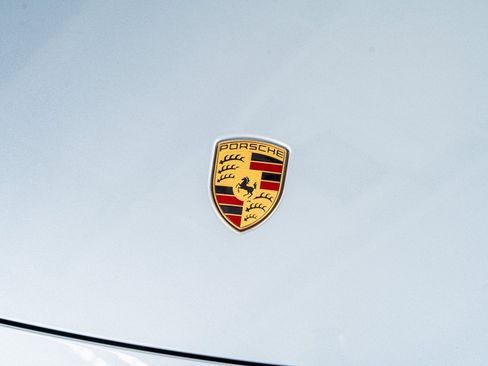 Used 2024 Porsche Taycan image 16