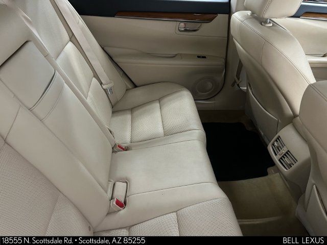 Used 2014 Lexus ES 300h w/ Premium Package w/Bamboo Trim FWD image 14