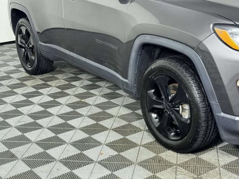 Used 2020 Jeep Compass Latitude AWD/4WD image 12