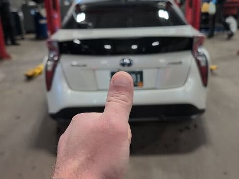 Used 2016 Toyota Prius Four Touring image 7