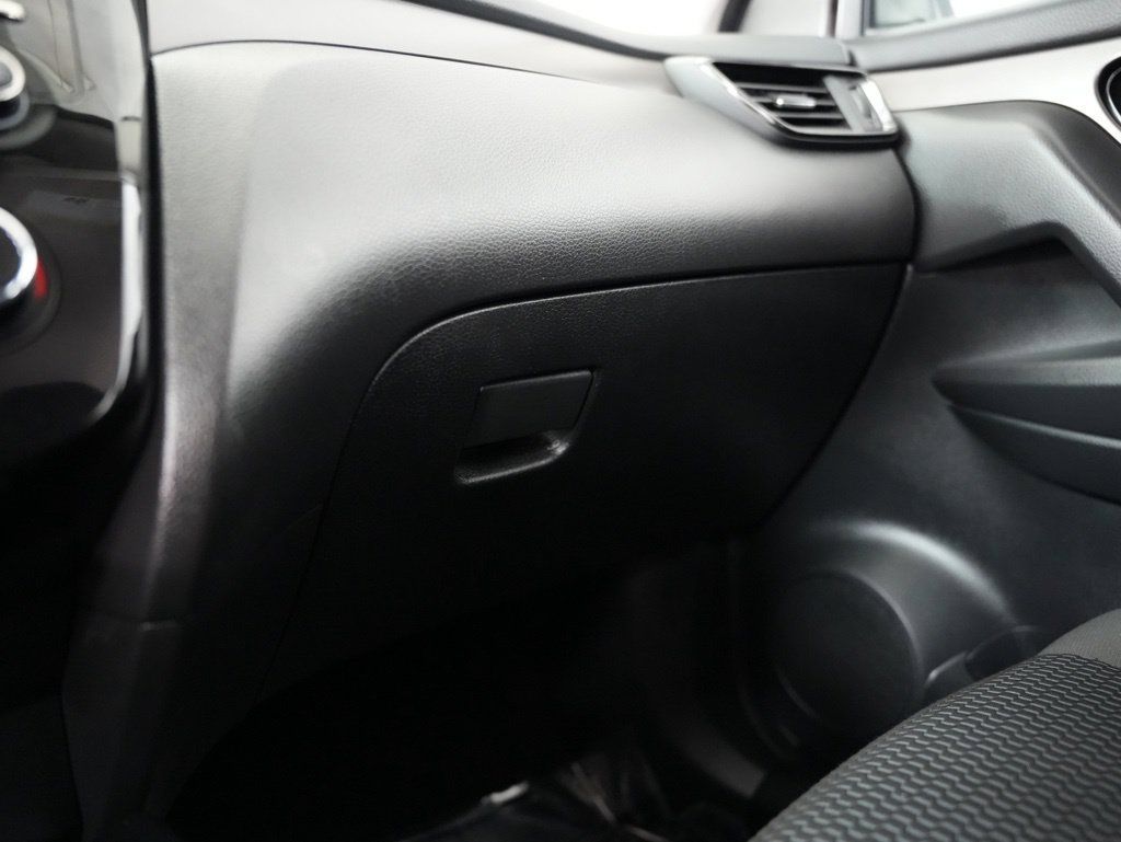 Used 2018 Nissan Rogue Sport S FWD image 43
