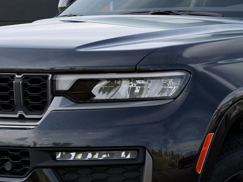 New 2026 Jeep Grand Cherokee L Limited AWD/4WD image 10