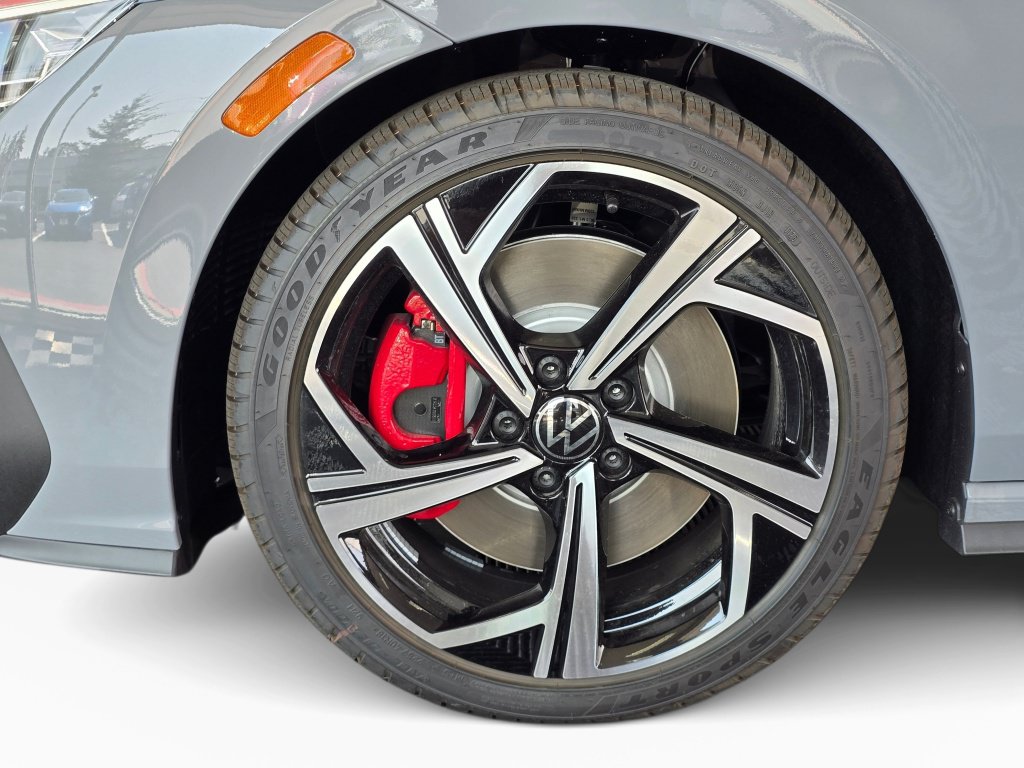 New 2026 Volkswagen GTI SE FWD image 11