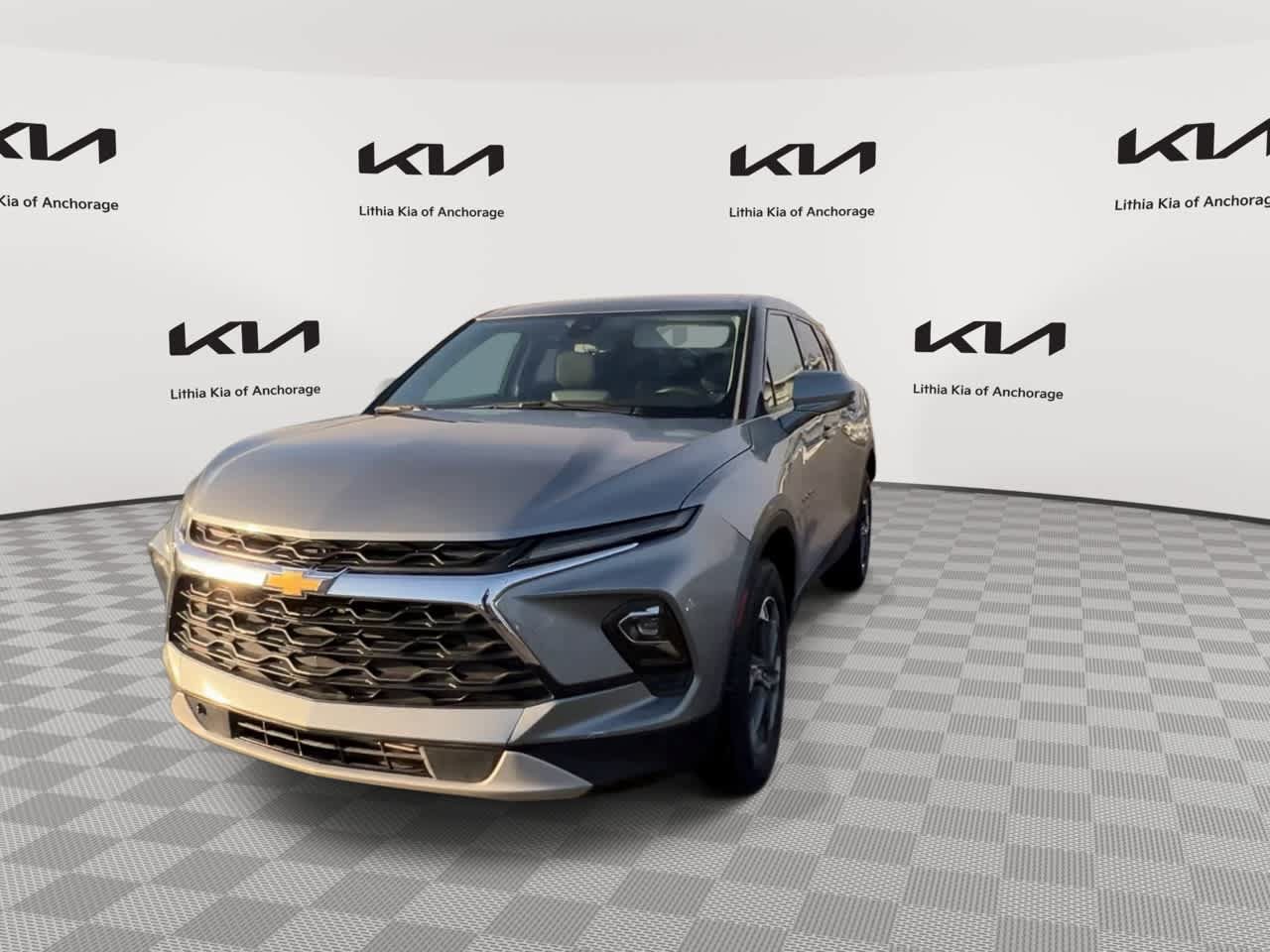 Used 2025 Chevrolet Blazer LT AWD/4WD image 4