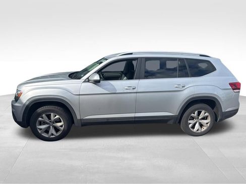 Used 2018 Volkswagen Atlas SE image 2