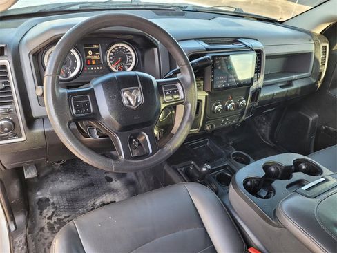 Used 2018 RAM 3500 Tradesman w/ Chrome Appearance Group image 15