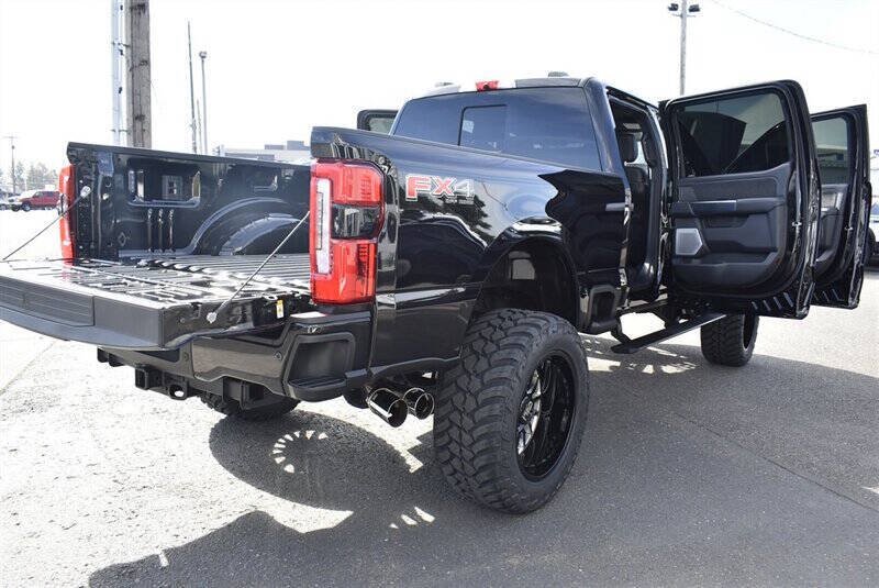 Used 2025 Ford F250 Platinum AWD/4WD image 31