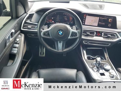 Used 2021 BMW X7 xDrive40i w/ M Sport Package AWD/4WD image 29