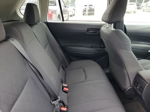 Used 2022 Toyota Corolla Cross LE image 31